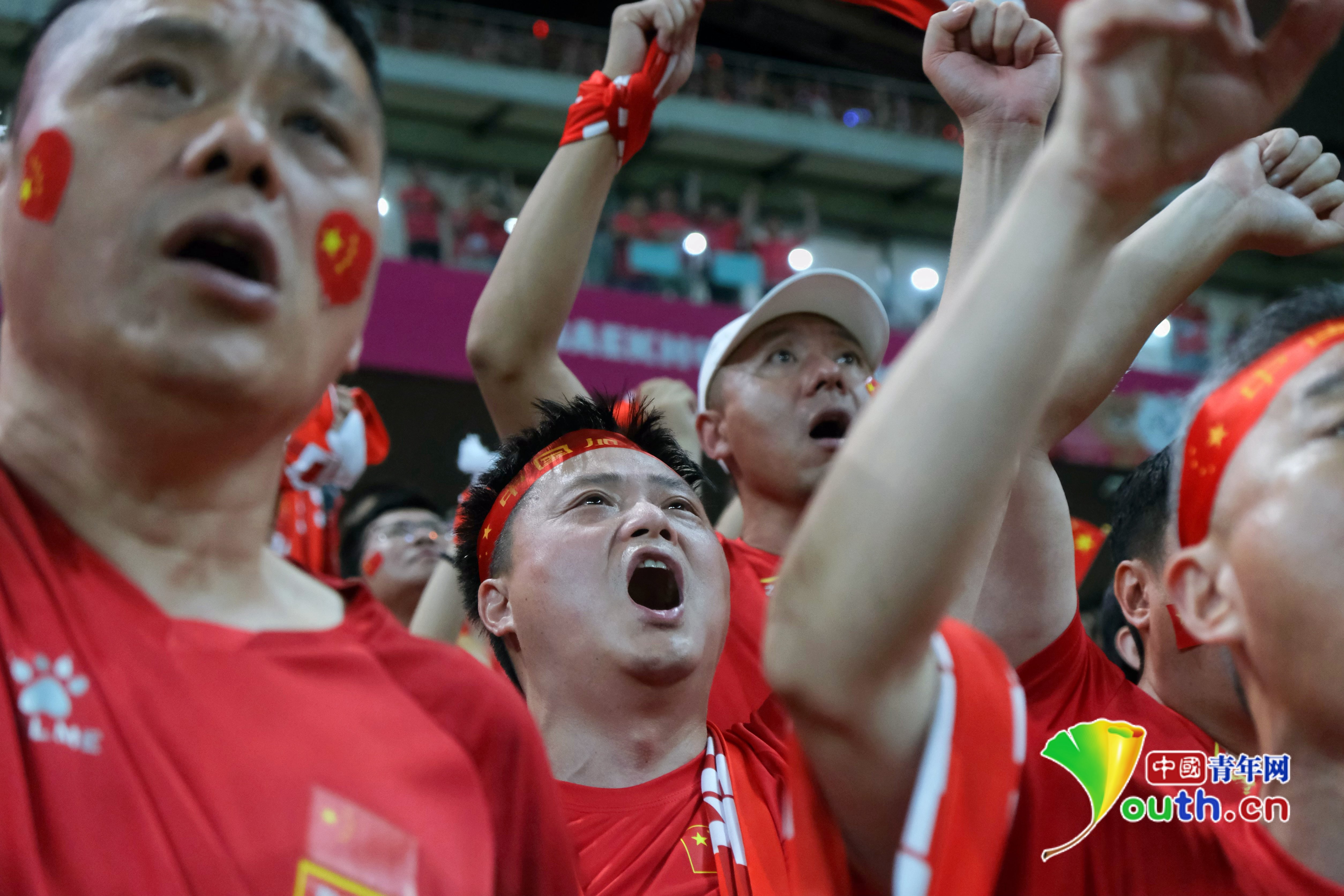 开云下载-亚洲足球锦标赛中，某队士气高昂，大获成功