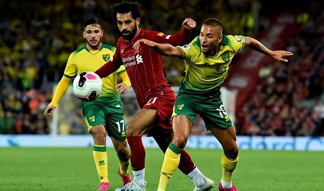 哈德斯菲尔德不敌劲敌，失分困扰