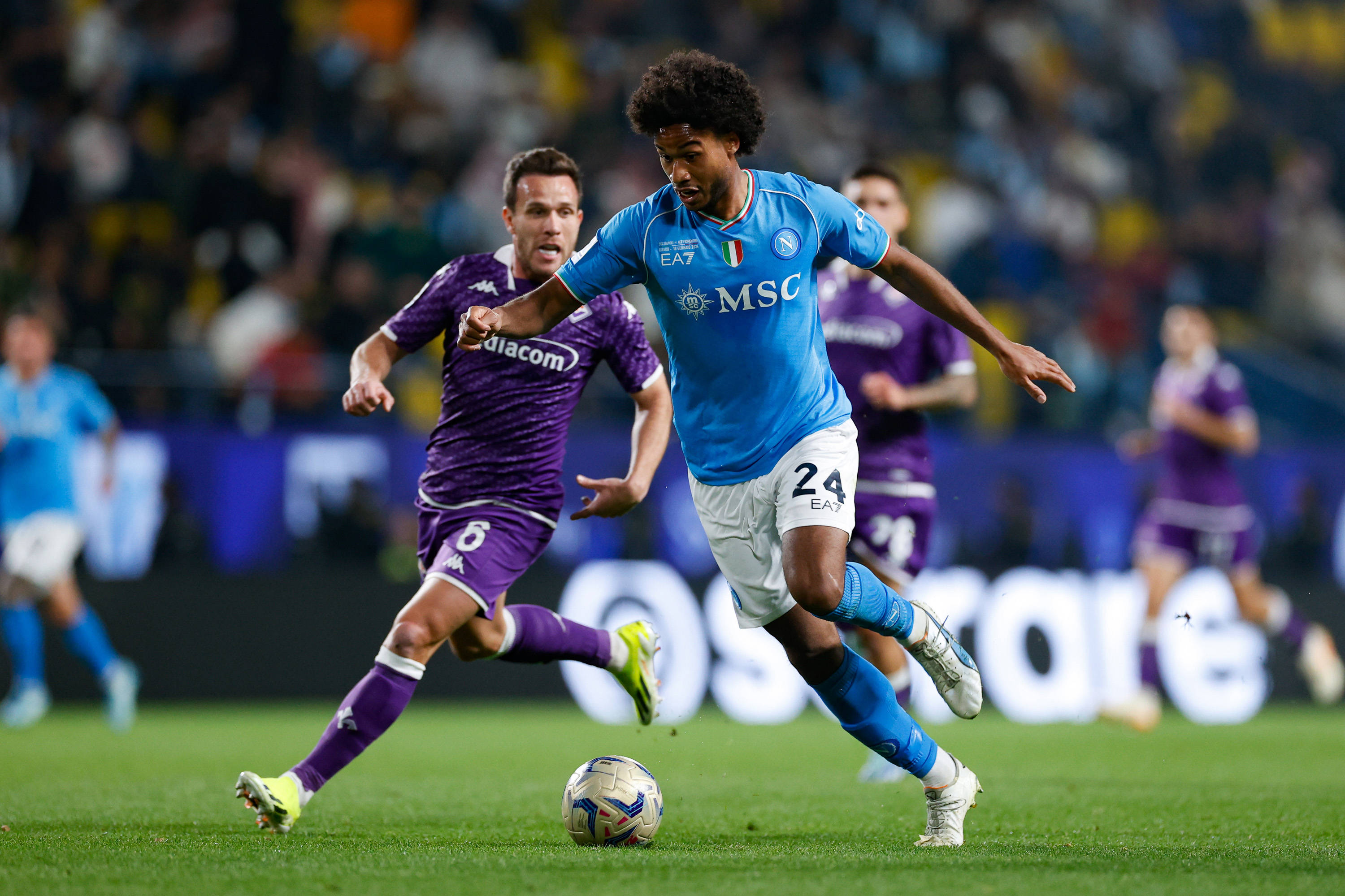 罗马较量佛罗伦萨，球员们互有胜负