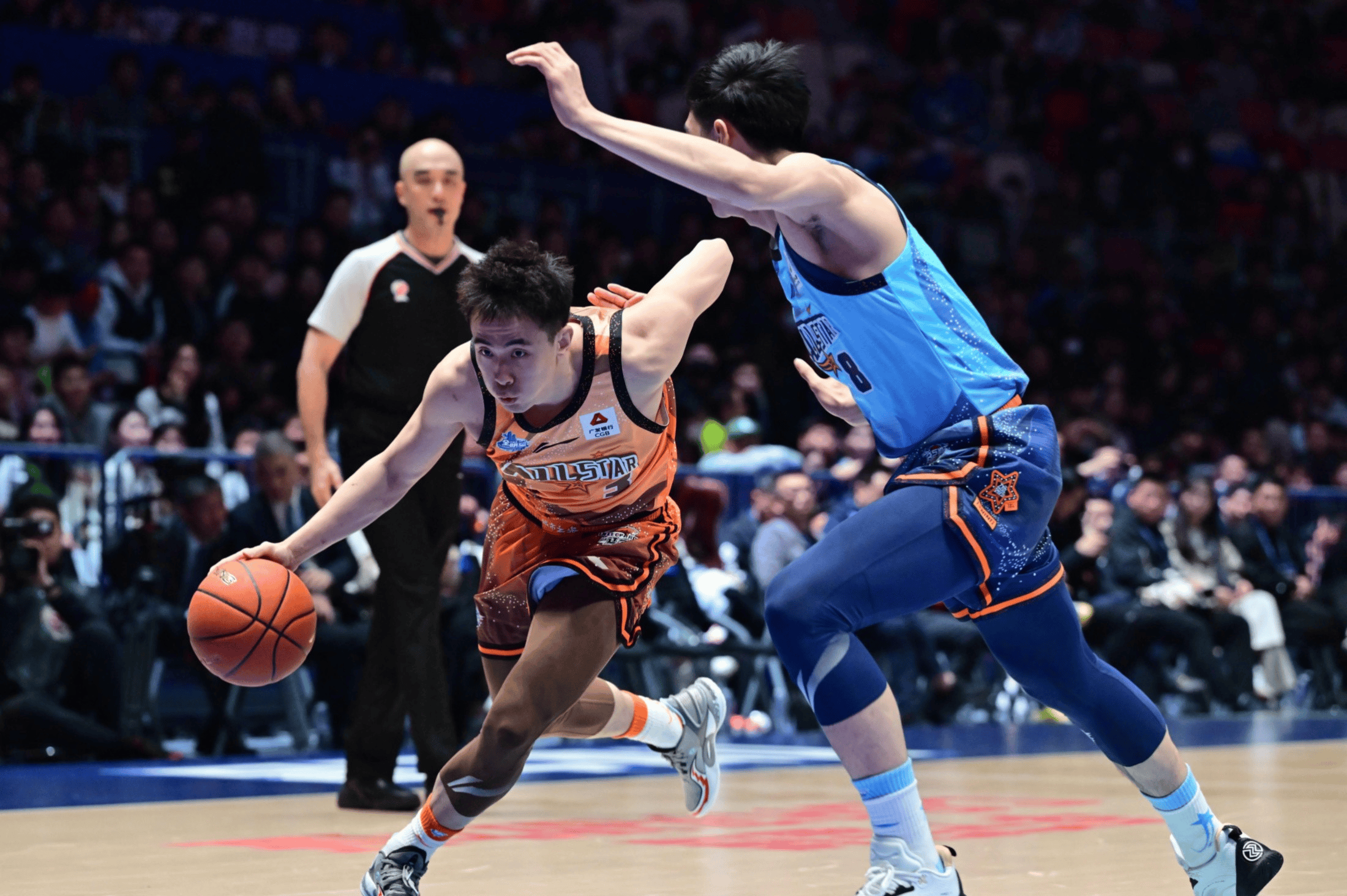 激烈对抗引爆体育圈，球员实力不凡的简单介绍