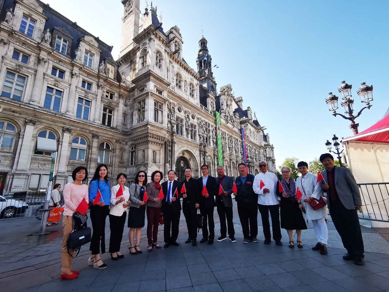 开云官网-包含世界各地代表团交流合作，赛场火热的词条