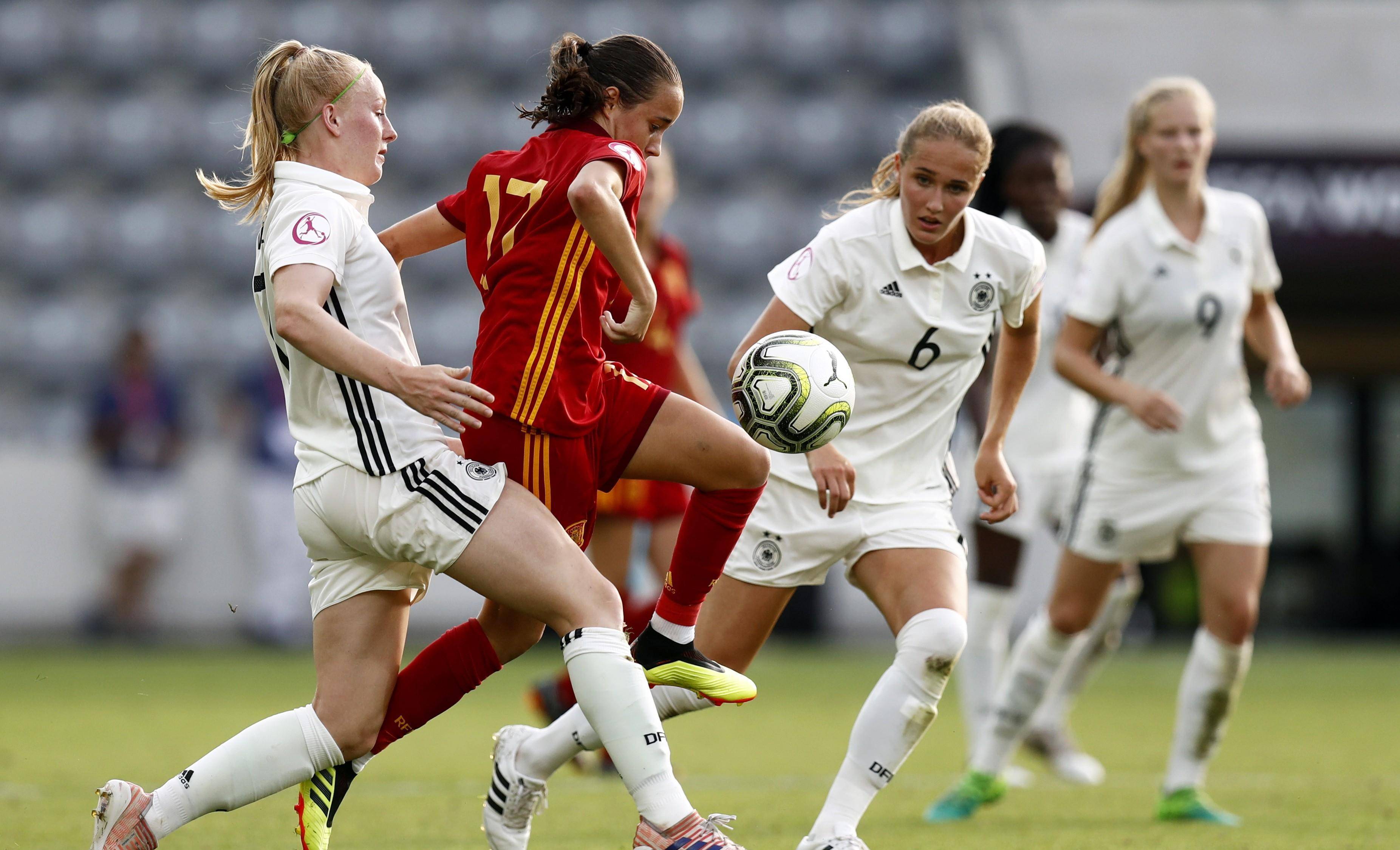 关于美女足球队再次霸气登场,精彩比赛引人瞩目的信息 关于美女足球队再次霸气登场,精彩比赛引人瞩目的信息