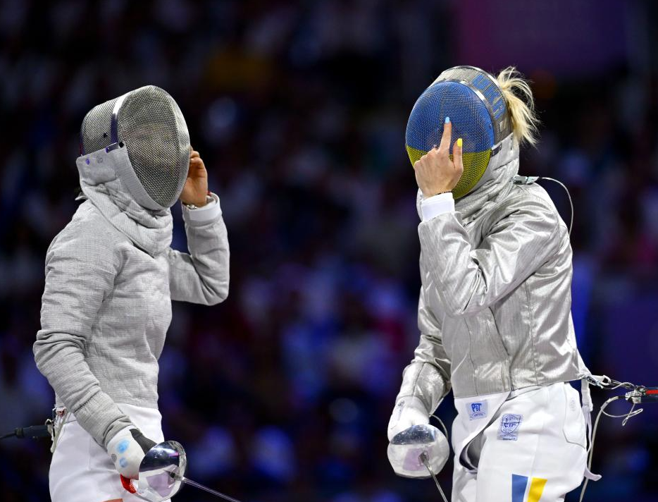 开云体育中国-韩国击剑选手勇夺冠军，实力超群的简单介绍