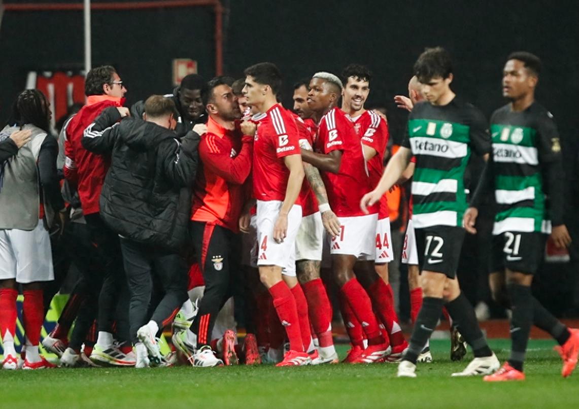 法国冠军球队欧洲赛场失利受质疑