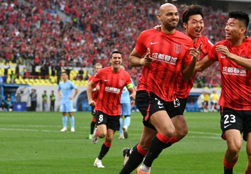抢眼表现，中超球队再度崭露头角的简单介绍