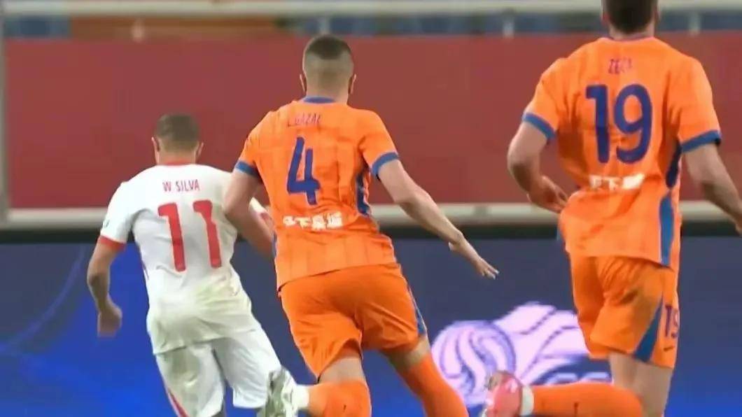 抢眼表现，中超球队再度崭露头角的简单介绍