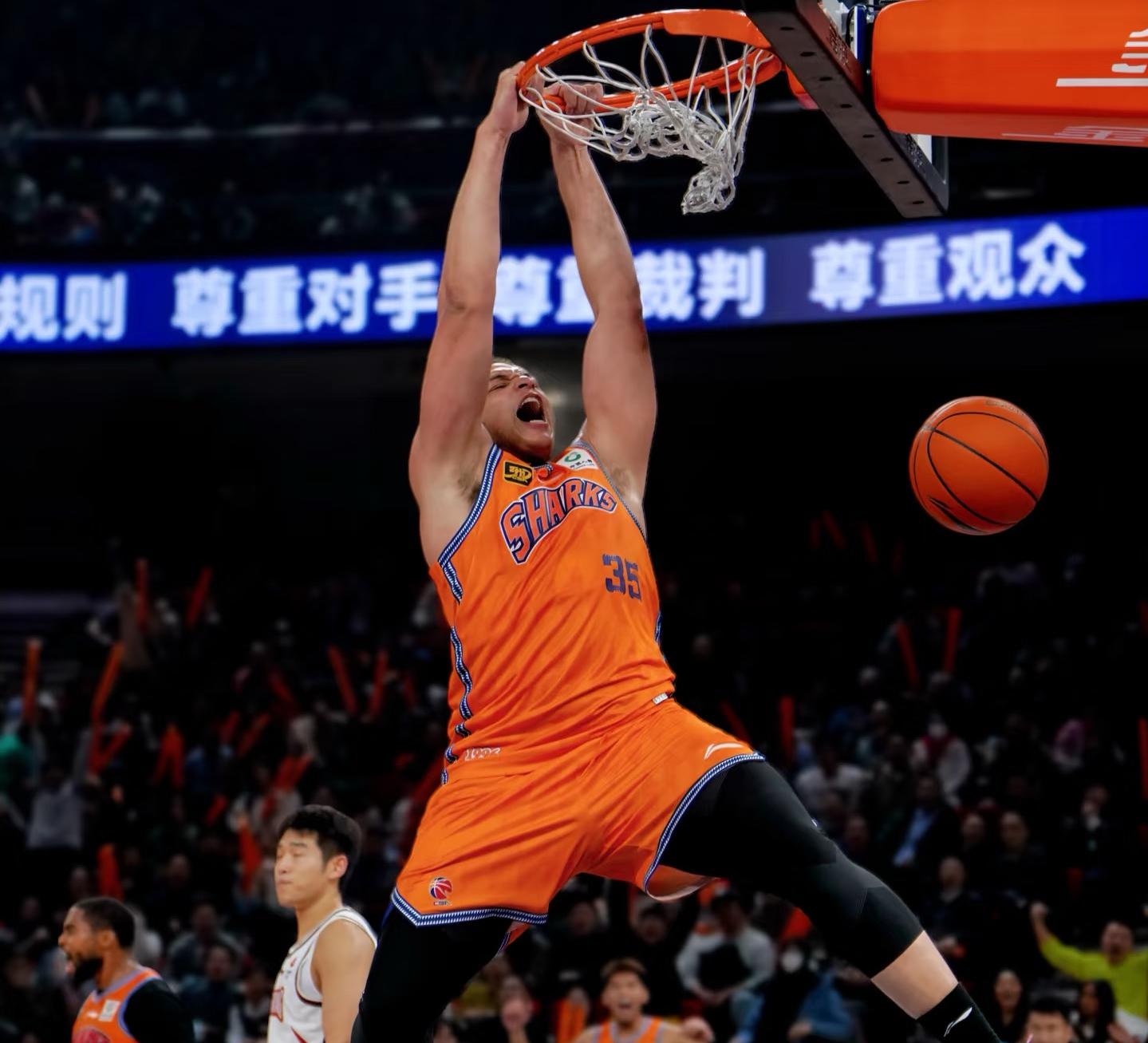 开云体育下载-关于上海男篮豪取胜利，球员表现可圈可点的信息