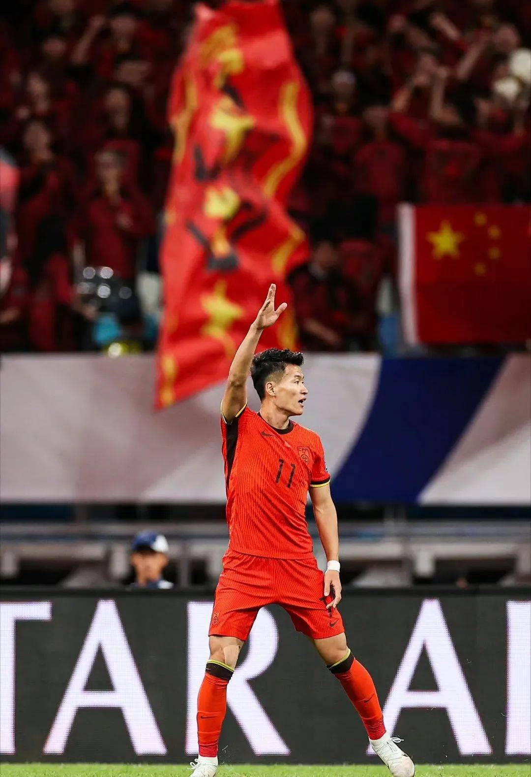 皇马主场大胜,球队士气高涨向前突进 皇马主场大胜,球队士气高涨向前突进