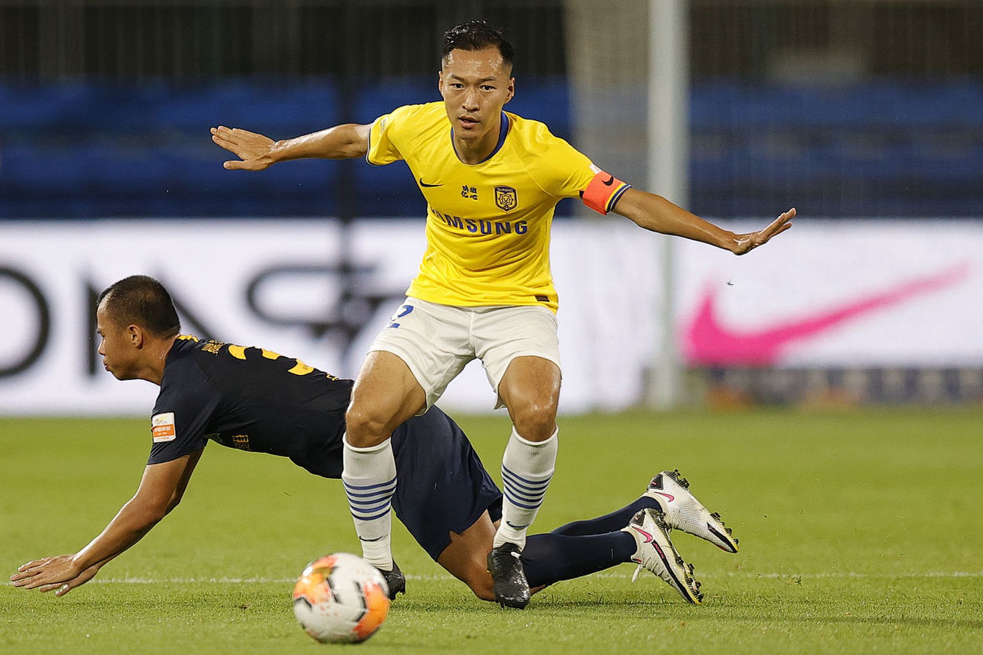 江苏苏宁逆转成功，喜迎胜利