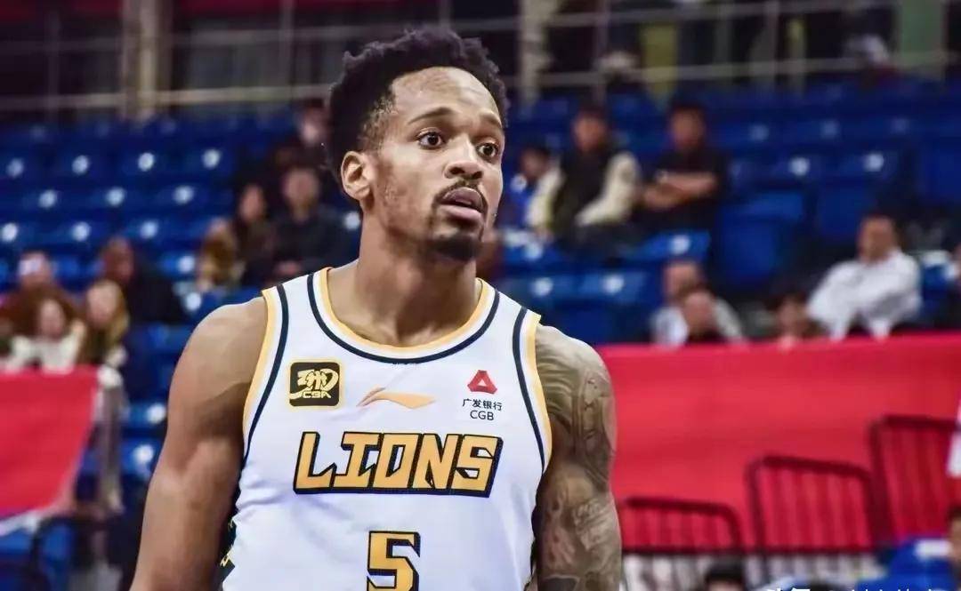 开云APP-科伦坡队战胜长春客场夺三分