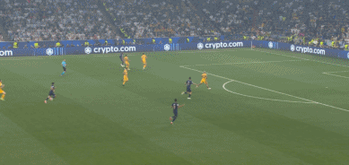 开云体育平台APP-雷切逢国际米兰强敌，拼命抗衡