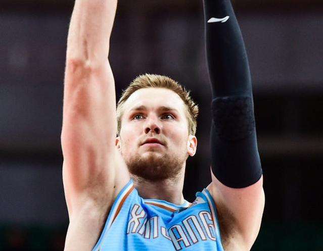 关于尼姆队整体发挥出色,终场险胜的信息 关于尼姆队整体发挥出色,终场险胜的信息