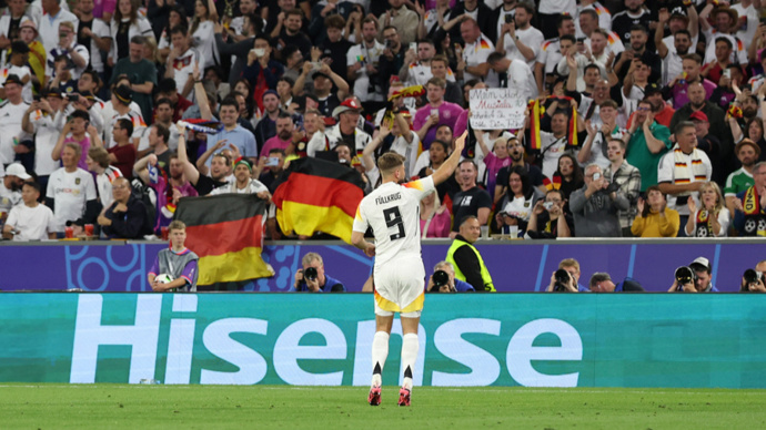 开云体育官网-西班牙胜挪威，欧洲杯预选赛开门红的简单介绍