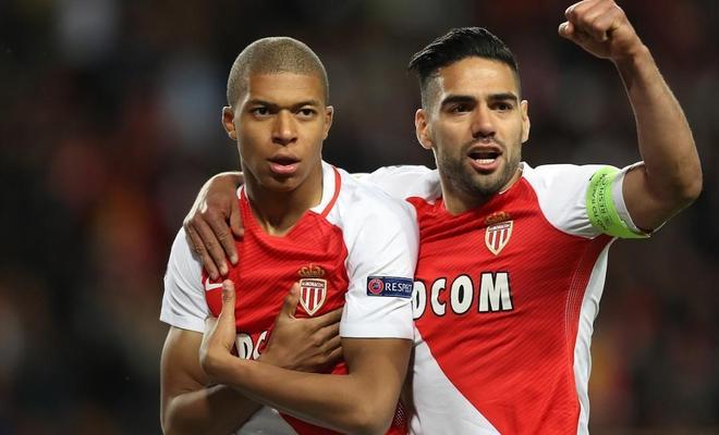 摩纳哥客场战平阿雅克肖，艰难闯过难关