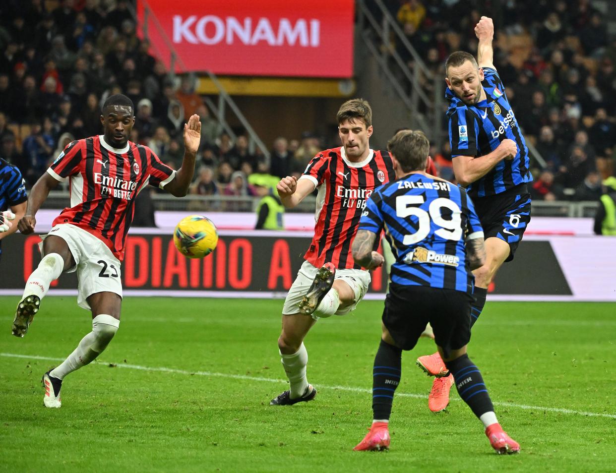 AC米兰主场与西班牙皇家马德里战平