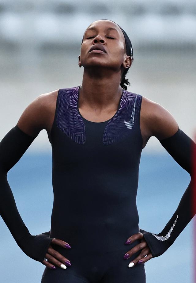 包含法国田径选手突破个人最佳成绩的词条