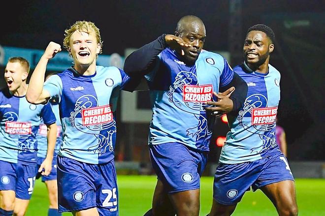 韦康比胜对手，双方实力对比明显