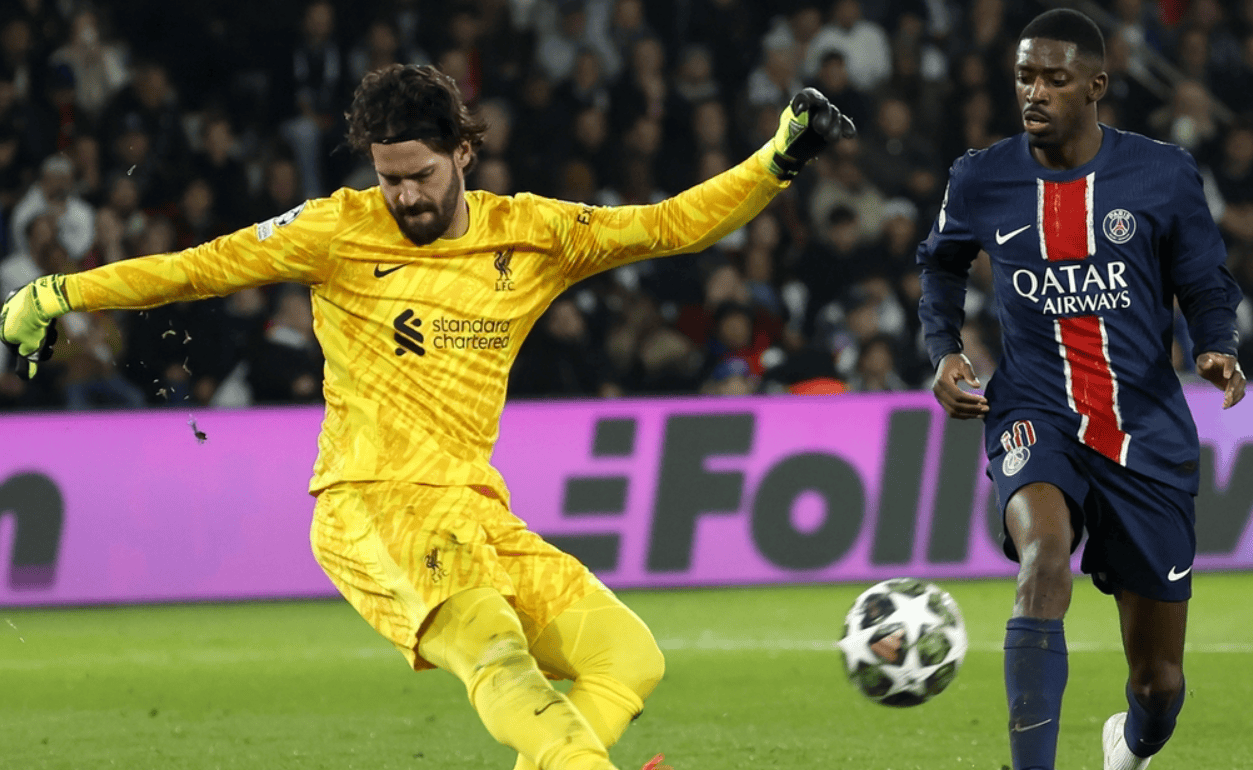 开云官网-尤文图斯客场一球小胜巴黎圣日耳曼