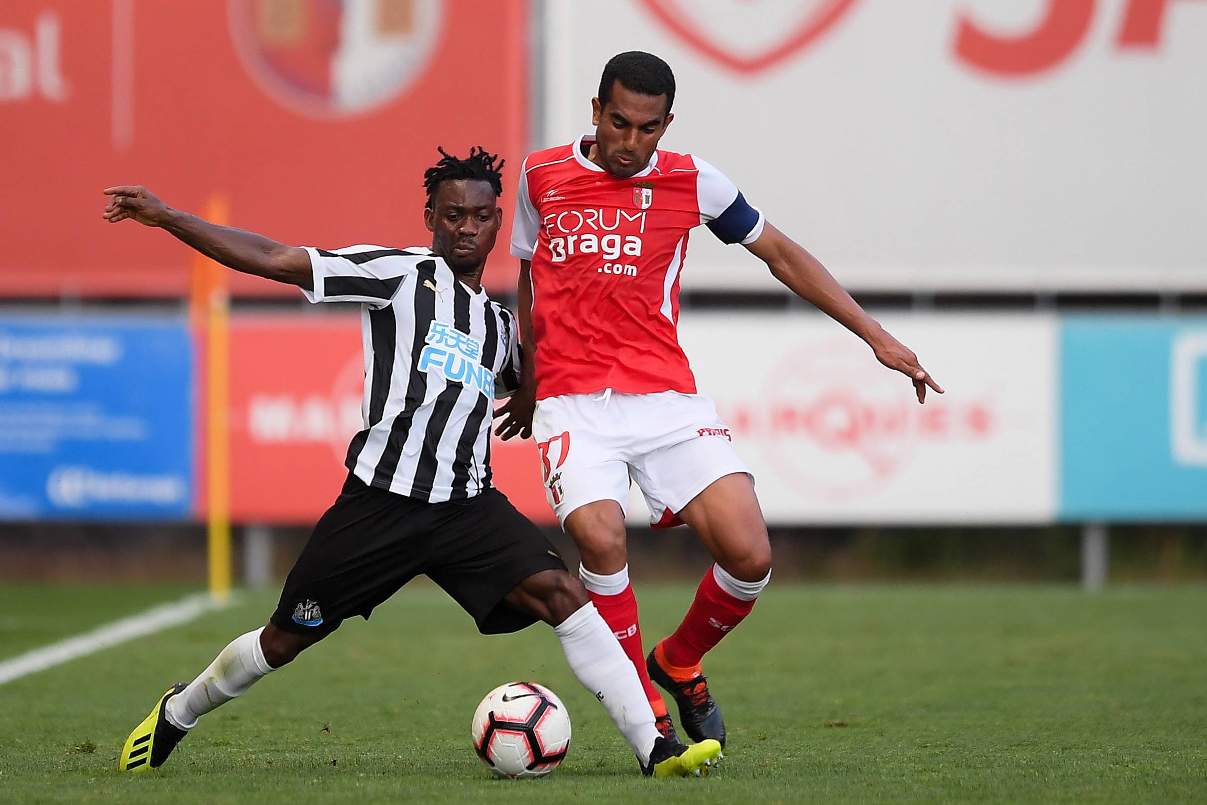 开云体育-弗赖堡取得连胜，德甲战绩逐渐回升