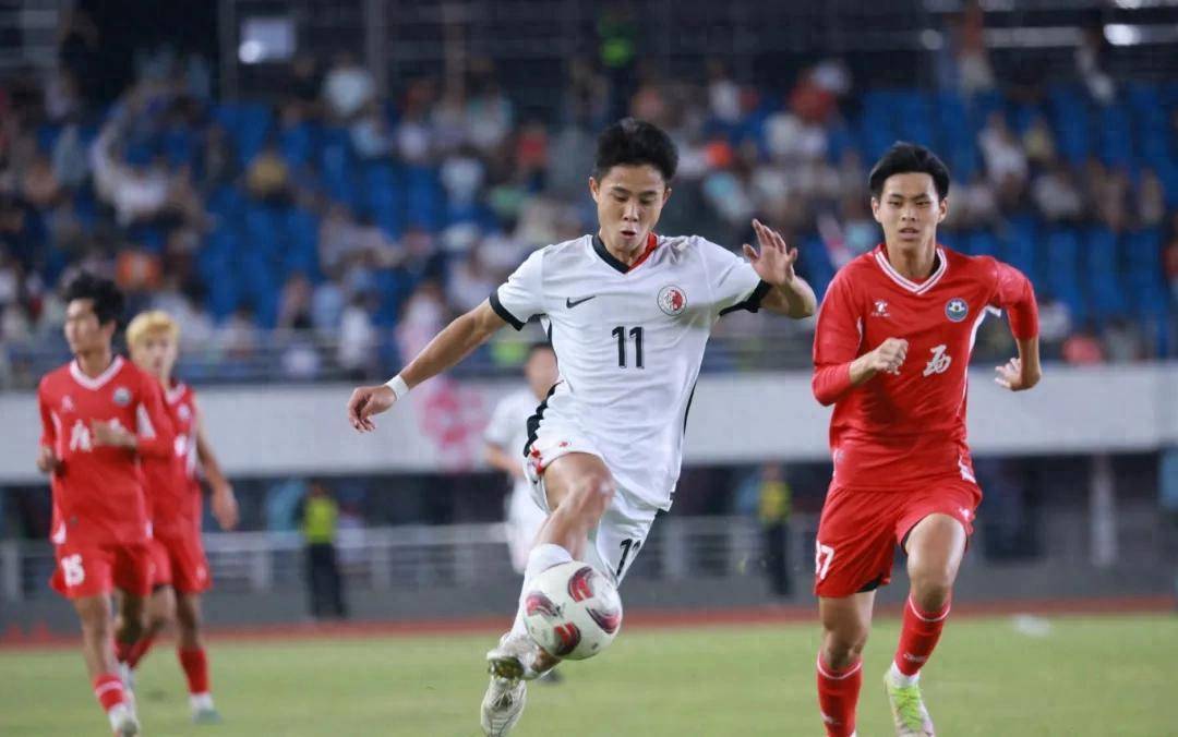 包含实力对比悬殊，在比赛中显现出色表现的词条