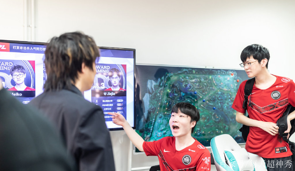 南昌率队强势登场，向前冲刺瞄准高峰