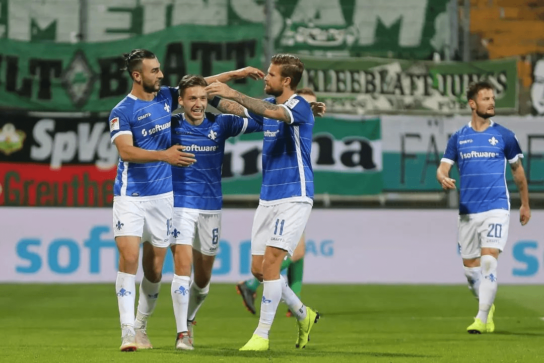 关于柏林赫塔中场发挥出色，助球队取得连胜的信息