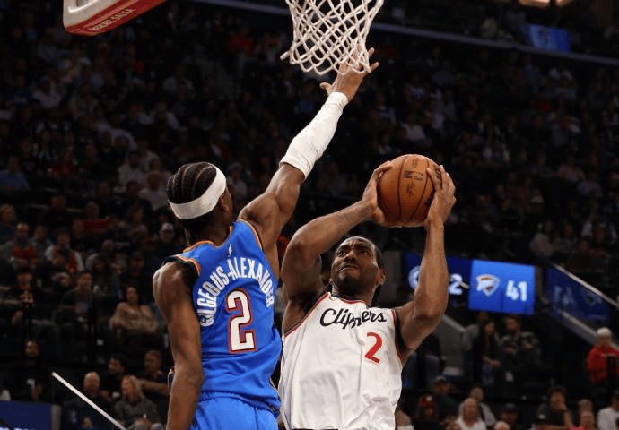 关于快船队员火力全开,轻松击败对手的信息 关于快船队员火力全开,轻松击败对手的信息