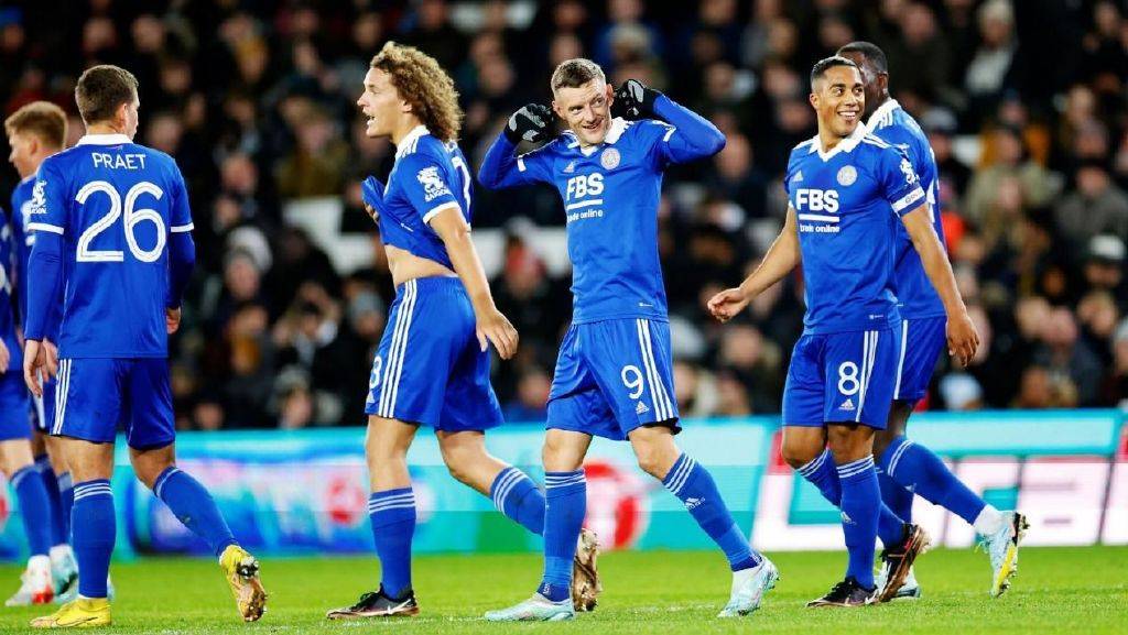 切尔西主场不敌南安普顿,近期状态低迷 切尔西主场不敌南安普顿,近期状态低迷