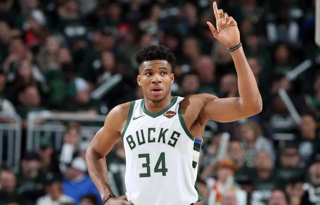 雄鹿大胜热火阿德托昆博砍下35分 雄鹿大胜热火阿德托昆博砍下35分